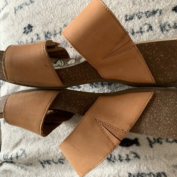 Naturalizer N5 Contiur woman’s tan sandals size 7.5 - Picture 5 of 9